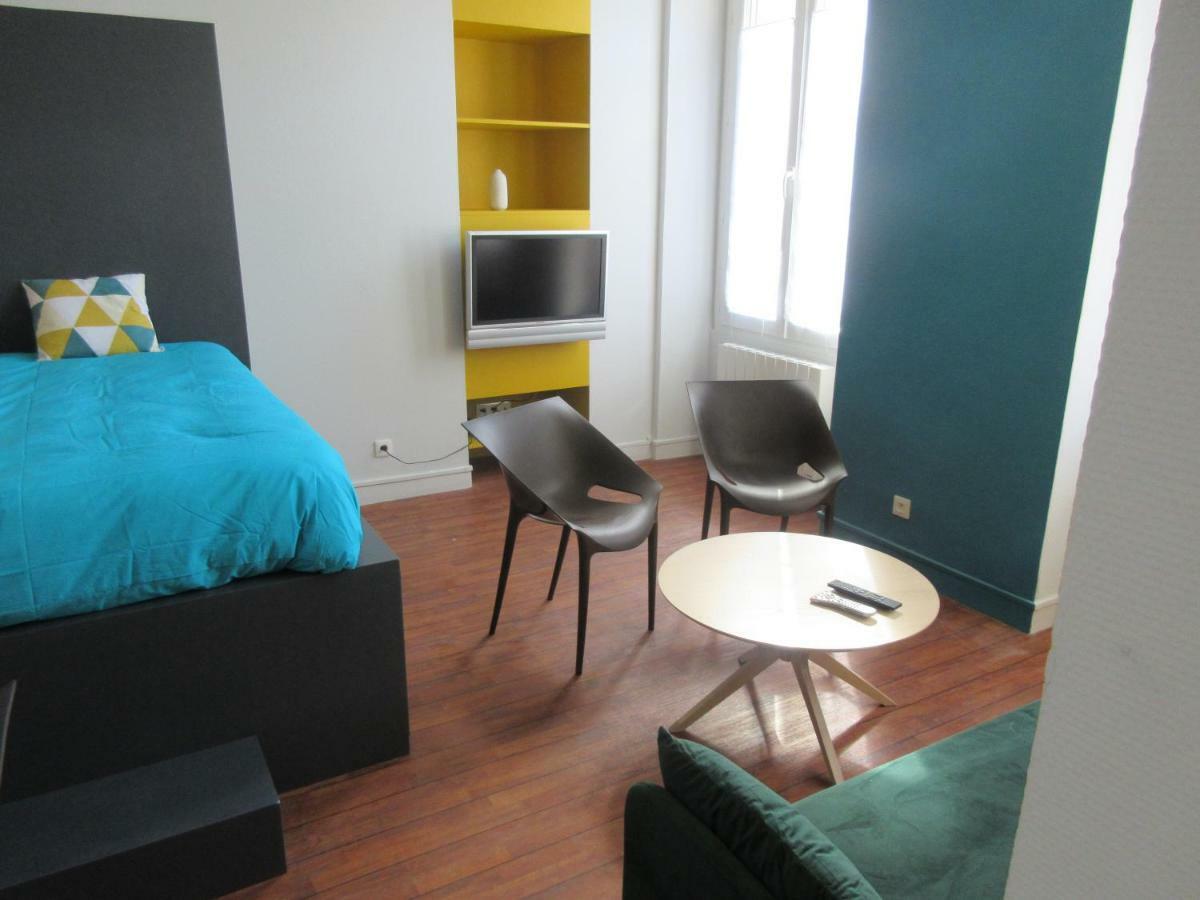 Preference - Hypercentre Avec Parking Prive Gratuit Et Lit Queen Size Apartment Poitiers Exterior photo