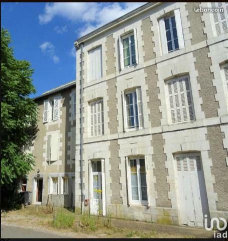 Preference - Hypercentre Avec Parking Prive Gratuit Et Lit Queen Size Apartment Poitiers Exterior photo